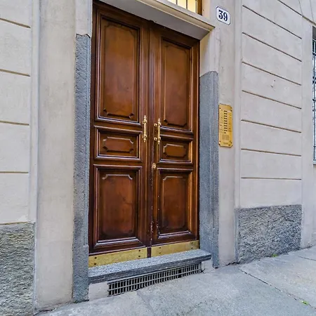 Guesthost - Quadrilatero Cozy Wooden Flat Apartamento *